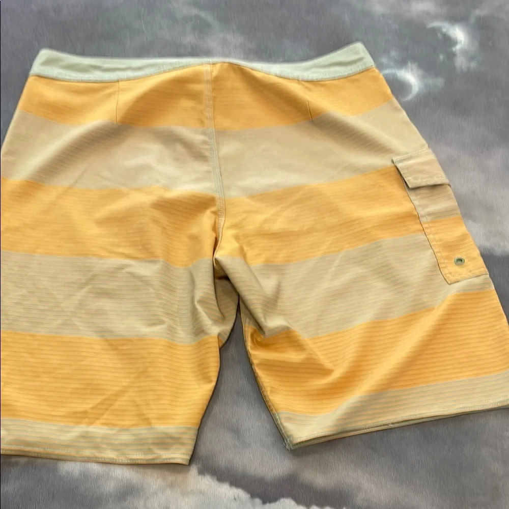 RVCA Green and Orange Board Shorts Quick-Dry Surfwear 32W